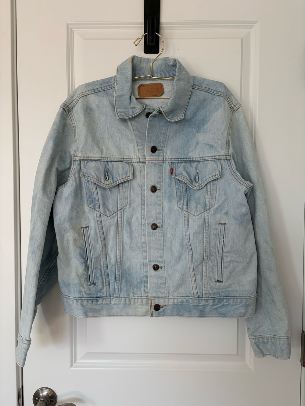 Vintage Levi’s Denim Trucker Jacket USA Made Distressed Classic 80s 90s